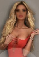 Lina oozes sex-appeal in United Kingdom